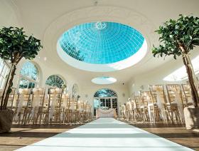 Barton Hall interior.